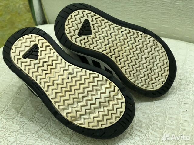 Кроссовки adidas р.24, стелька 15см