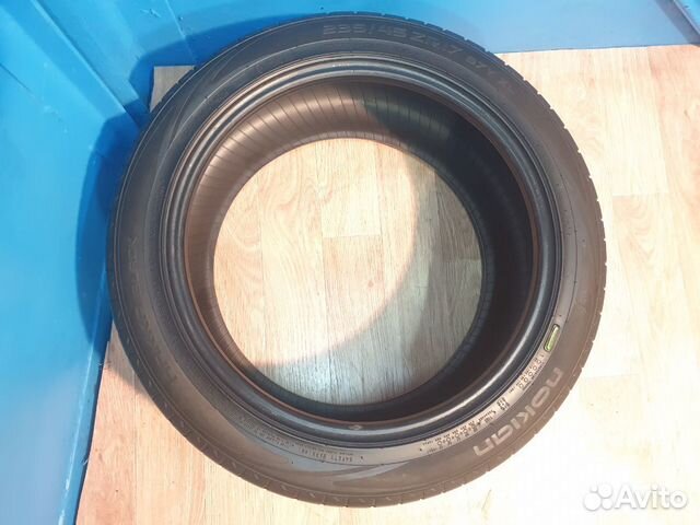 Nokian Hakka Black 235/45R17