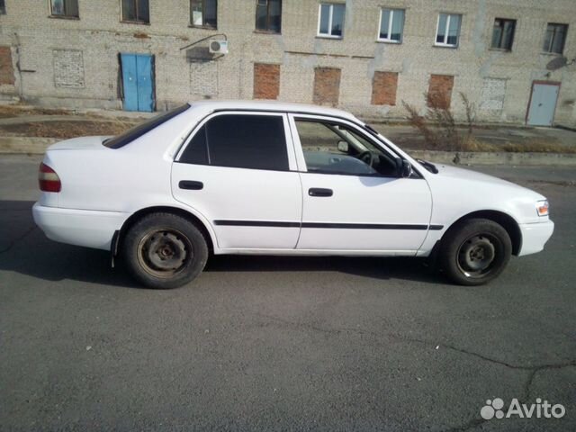 Toyota Corolla 1.5 AT, 1998, 300 000 км