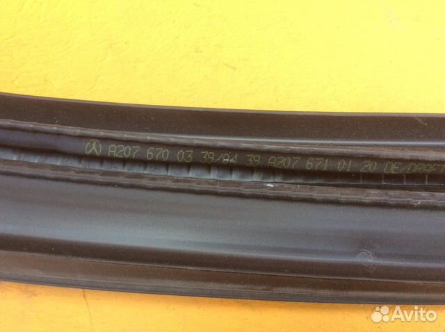 Уплотнитель стекла двери форточка Mercedes W207 E Уплотнитель стекла двери форточка Mercedes W207 E