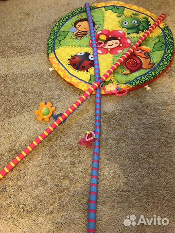 Развивающий коврик с игрушками Развивающий коврик с игрушками