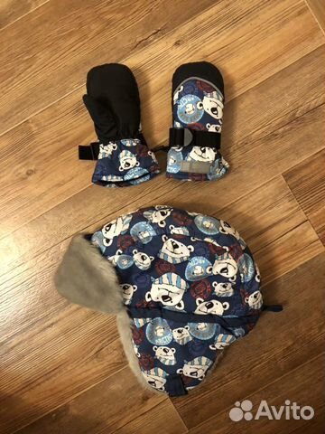 Зимняя шапка и варежки