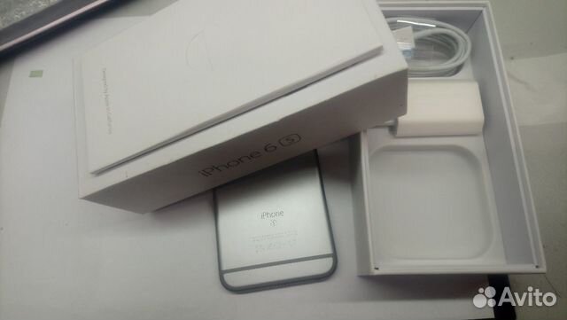 Телефон iPhone 6s Телефон iPhone 6s