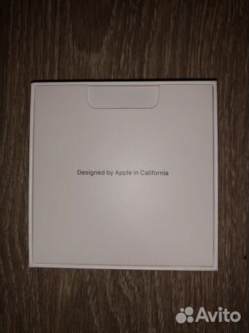 AirPods 2 (с беспроводной зарядкой)