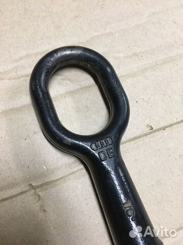 Буксировочная проушина петля VAG audi VW 8K0805615 Буксировочная проушина петля VAG audi VW 8K0805615