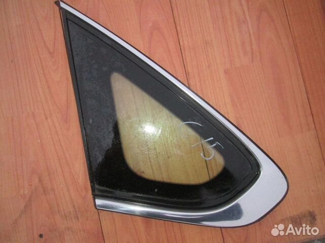 Левое боков. стекло треугольник Nissan Almera G15