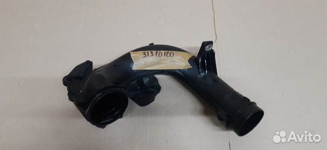 Вольво XC90 2015- труба подачи воздуха 31370120