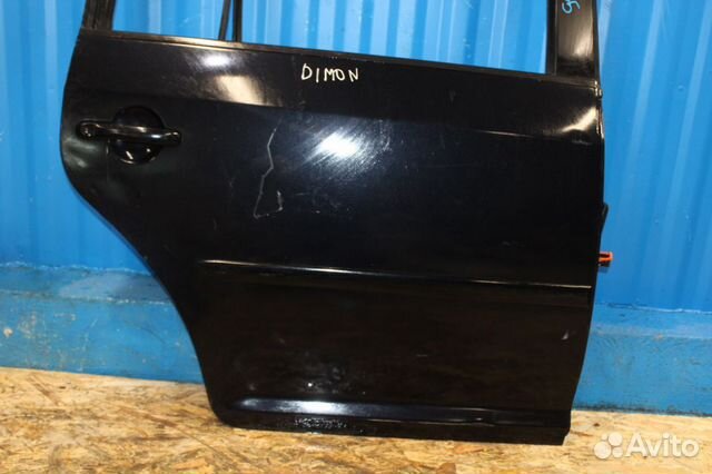 Дверь правая задняя Volkswagen Touran