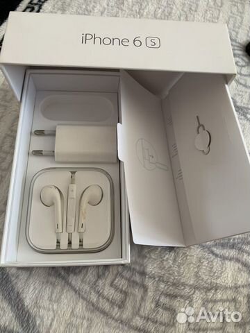 Телефон Айфон 6s