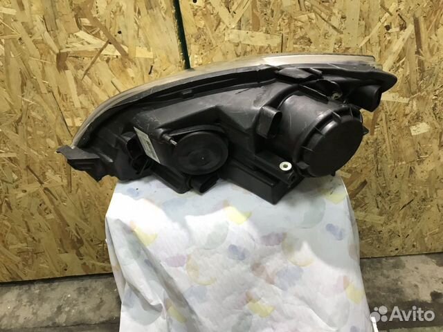 Фара правая Volkswagen Golf plus