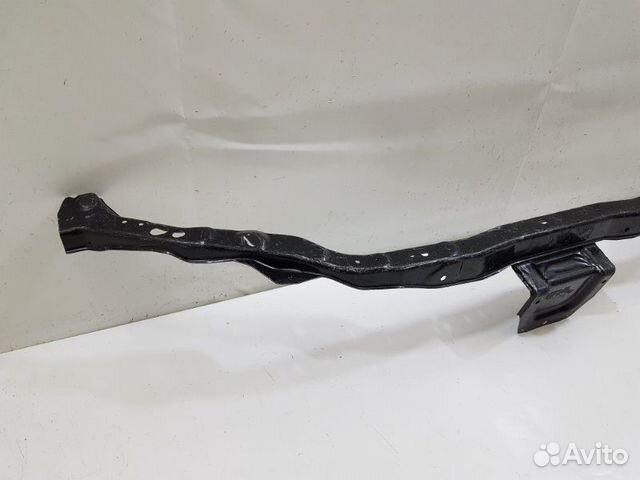 Суппорт радиатора верхний Nissan Primera P12