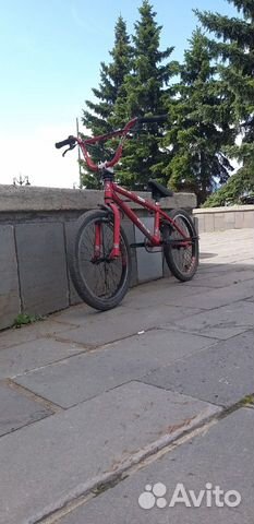 Велосипед BMX в хорошем состоянии