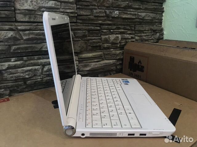 Компактный нетбук Lenovo