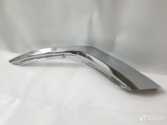 Накладка бампера передняя левая Mitsubishi