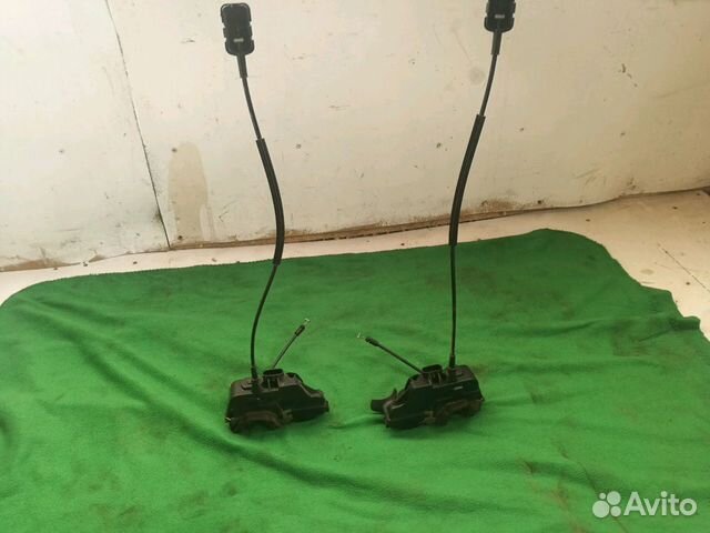 Замок двери передний левый правый Nissan Primera P Замок двери передний левый правый Nissan Primera P