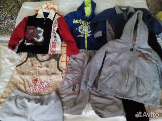 2 ветровки и большой пакет одежды 110-116