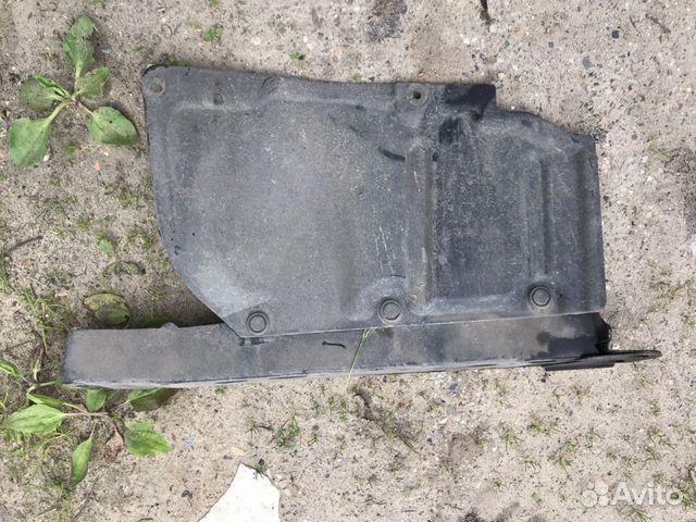 Toyota Corolla E 180 передняя правая часть подрамн Toyota Corolla E 180 передняя правая часть подрамн