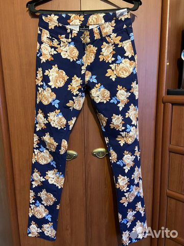 Брюки-джинсы