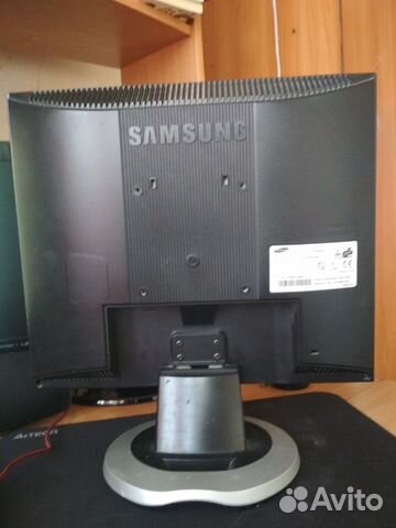 Монитор Samsung SyncMaster 710N