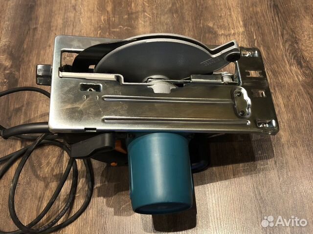 Дисковая пила Makita 5705R