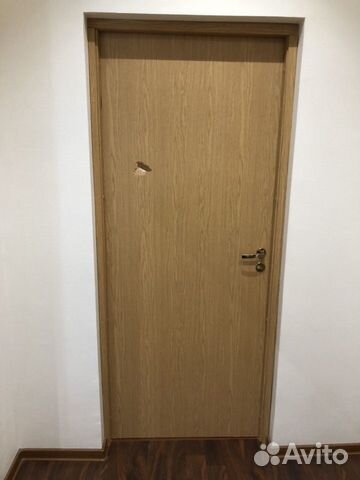 Двери межкомнатные в сборе (4 штуки)