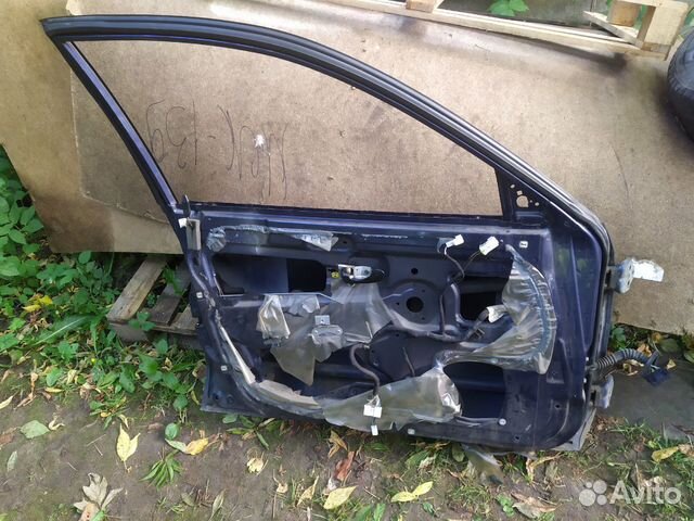 Дверь водительская Mitsubishi Carisma Дверь водительская Mitsubishi Carisma