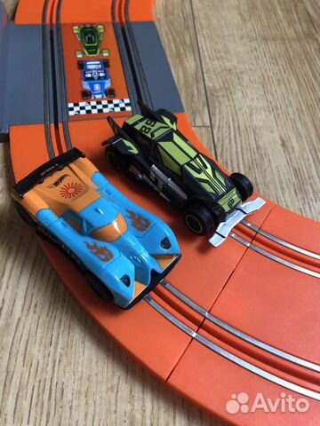 Hot wheels гоночный трек Hot wheels гоночный трек