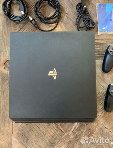 PlayStation 4 PS4 Pro 1TB 2 джойстика PlayStation 4 PS4 Pro 1TB 2 джойстика