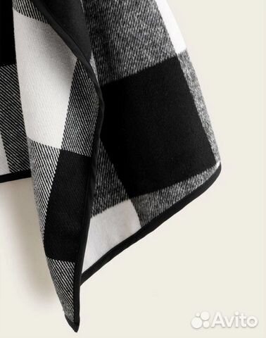 Жилетка с каскадным воротником Жилетка с каскадным воротником