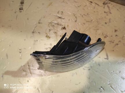 Поворотник правый BMW 7 E38