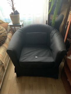 Кресло белое, чёрный чехол, ткань, икеа