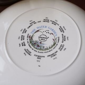 Wedgwood тарелка календарь 1993 г. водный сад