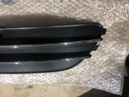 Заглушка в бампер левая на ауди А6 С7 до рест