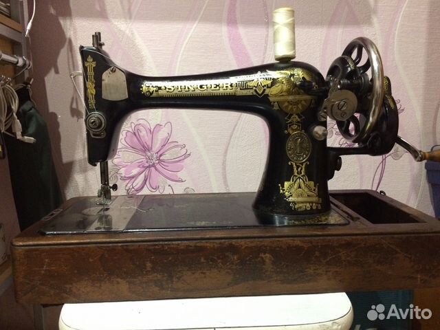 Швейная машинка Зингер