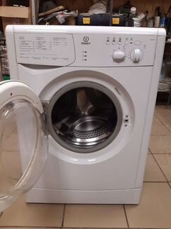 Indesit узкий