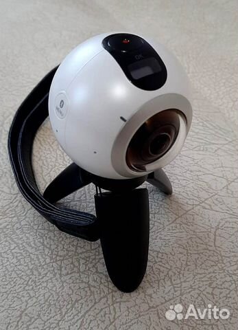 Камера экшн Samsung Gear 360 панорамная