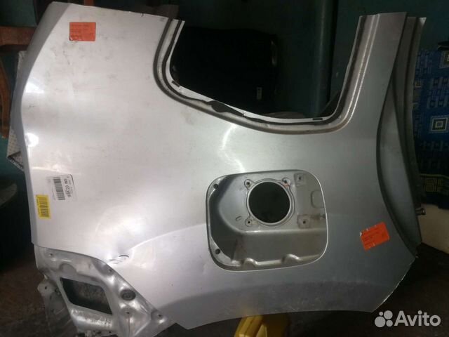 Крыло заднее правое на Рено Дастер