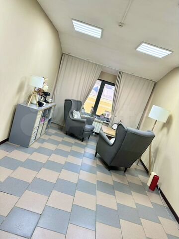 С окнами,отличный ремонт, от, 21.9 м²