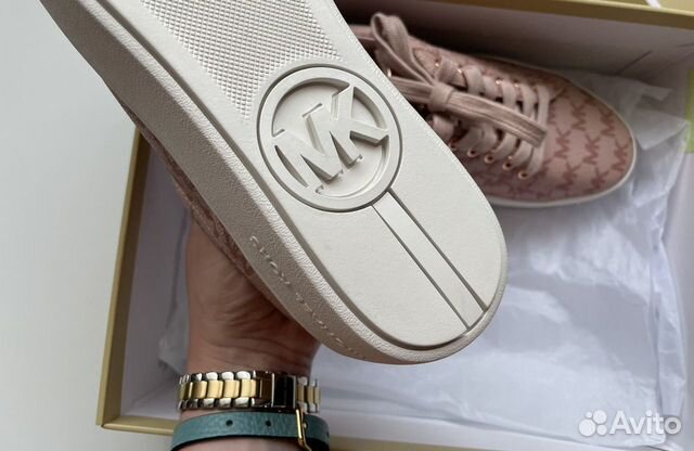 Новые кроссовки Michael Kors