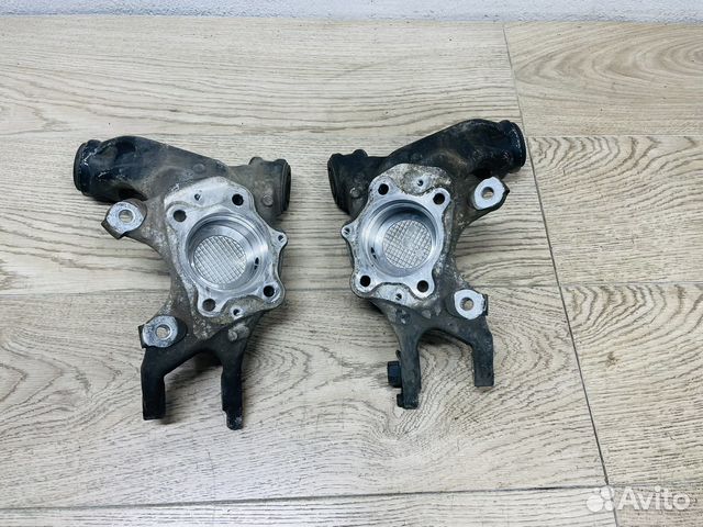 Кулак задний Honda Civic 4D