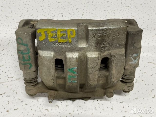 Суппорт тормозной передний левый Jeep Cherokee KL
