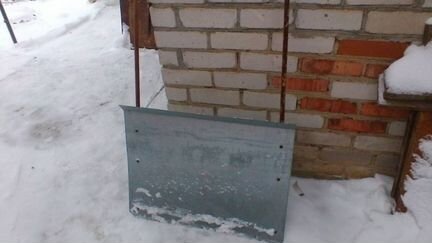 Скребок для уборки снега металлический
