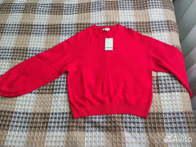 Свитер женский