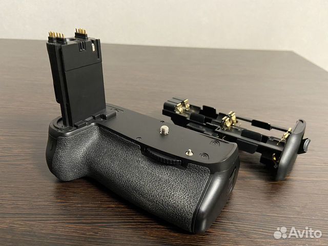 Батарейный блок на Canon 6D BG-E13