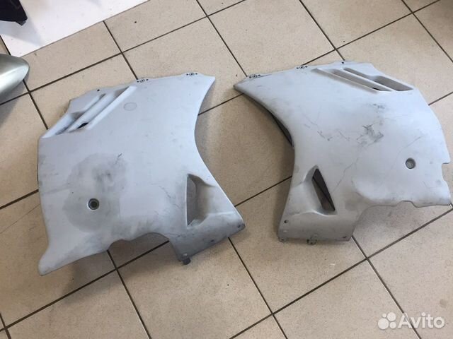 Боковой пластик Suzuki gsx 1100f