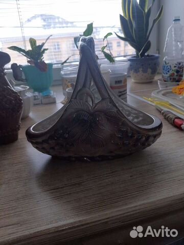 Плоская ваза в виде корзинки