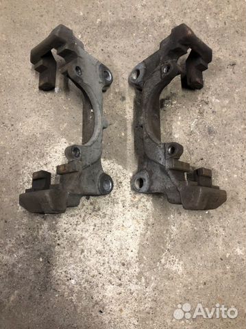 Скобы передних суппортов 312мм VW Passat B6 пара