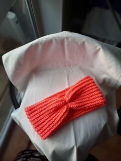 Повязка на голову вязаная