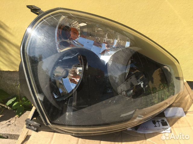 Фара правая Приора черный отражатель