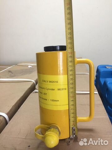 Домкрат цилиндр с полым штоком 20 тонн 982010